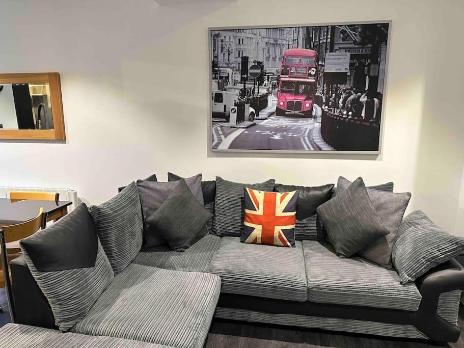 Apartmán Stunning Flat With Parking Free Near Sutton Station Cheam Exteriér fotografie