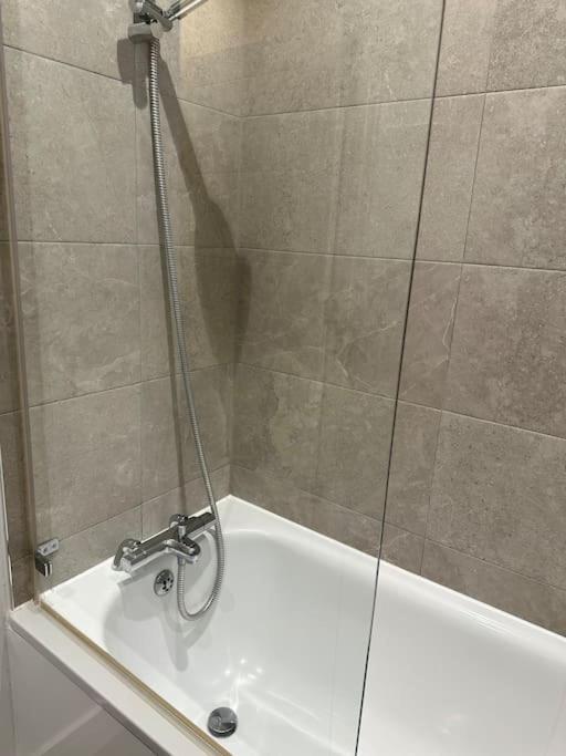 Apartmán Stunning Flat With Parking Free Near Sutton Station Cheam Exteriér fotografie