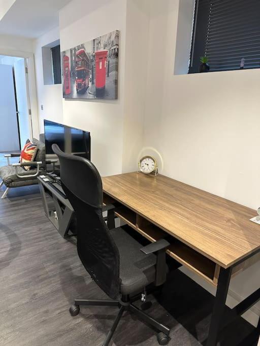 Apartmán Stunning Flat With Parking Free Near Sutton Station Cheam Exteriér fotografie